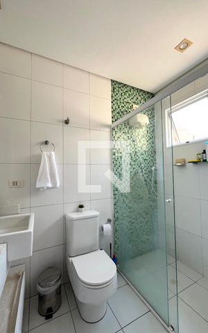 Casa à venda com 220m², 4 quartos e 2 vagas Casa à venda com 220m², 4 quartos e 2 vagasBanheiro da Suíte 2