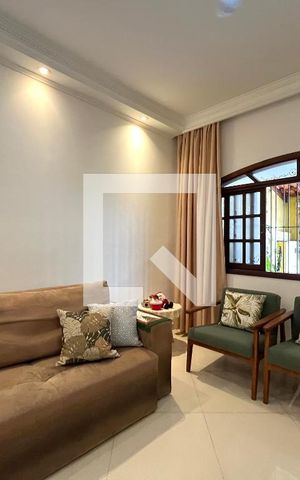 Casa à venda com 220m², 4 quartos e 2 vagas Casa à venda com 220m², 4 quartos e 2 vagasSala 1