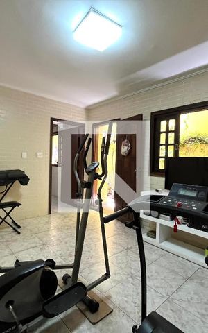 Casa à venda com 220m², 4 quartos e 2 vagas Casa à venda com 220m², 4 quartos e 2 vagasSala 2