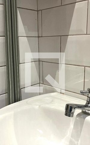 Casa de condomínio à venda com 150m², 6 quartos e 1 vaga Casa de condomínio à venda com 150m², 6 quartos e 1 vagaBanheiro ap 3