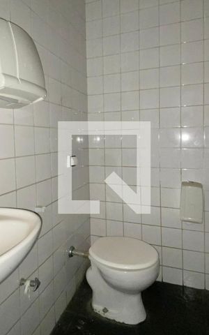 Casa à venda com 220m², 3 quartos e sem vaga Casa à venda com 220m², 3 quartos e sem vagaBanheiro 1
