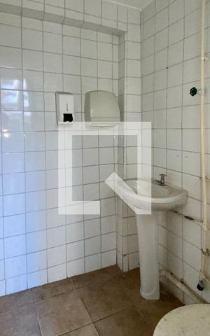 Casa à venda com 220m², 3 quartos e sem vaga Casa à venda com 220m², 3 quartos e sem vagaBanheiro 2