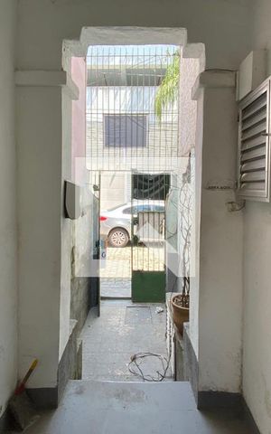 Casa à venda com 220m², 3 quartos e sem vaga Casa à venda com 220m², 3 quartos e sem vagaEntrada