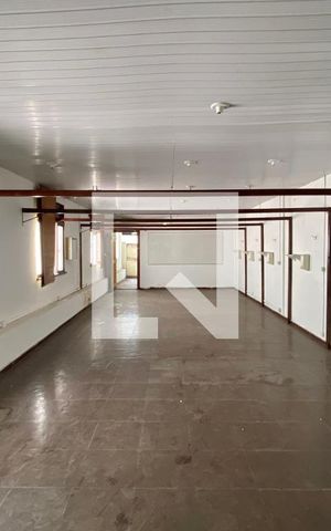 Casa à venda com 220m², 3 quartos e sem vaga Casa à venda com 220m², 3 quartos e sem vagaSala 3