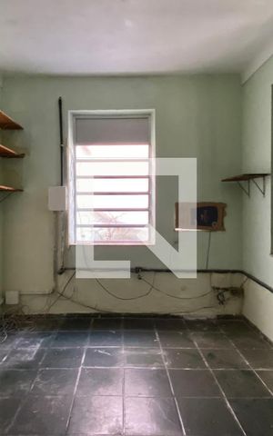 Casa à venda com 220m², 3 quartos e sem vaga Casa à venda com 220m², 3 quartos e sem vagaSala