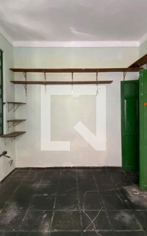 Casa à venda com 220m², 3 quartos e sem vaga Casa à venda com 220m², 3 quartos e sem vagaSala