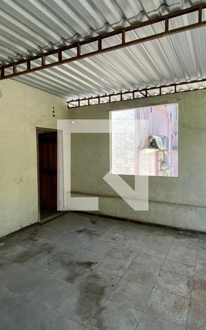 Casa à venda com 220m², 3 quartos e sem vaga Casa à venda com 220m², 3 quartos e sem vagaVaranda