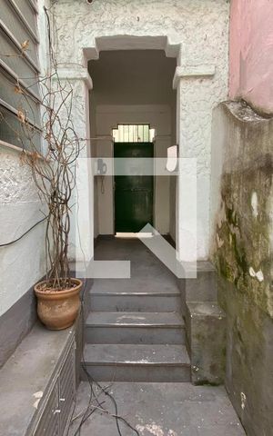 Casa à venda com 220m², 3 quartos e sem vaga Casa à venda com 220m², 3 quartos e sem vagaEntrada