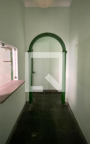 Casa à venda com 220m², 3 quartos e sem vaga Casa à venda com 220m², 3 quartos e sem vagaSala