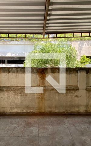 Casa à venda com 220m², 3 quartos e sem vaga Casa à venda com 220m², 3 quartos e sem vagaVaranda