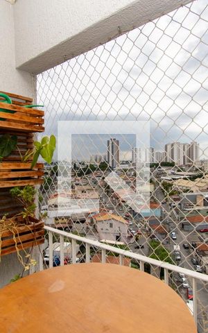 Apartamento à venda com 64m², 2 quartos e 1 vaga Apartamento à venda com 64m², 2 quartos e 1 vagaVaranda