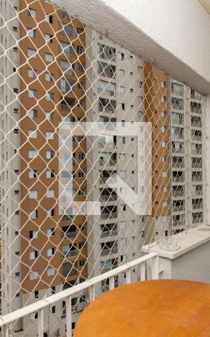 Apartamento à venda com 64m², 2 quartos e 1 vaga Apartamento à venda com 64m², 2 quartos e 1 vagaVaranda