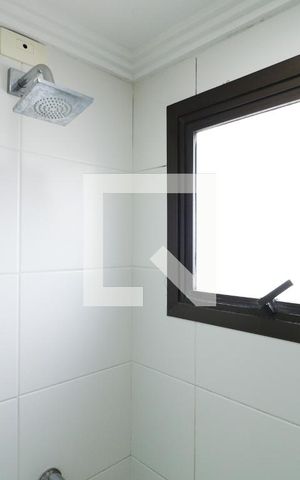 Apartamento à venda com 180m², 3 quartos e 3 vagas Apartamento à venda com 180m², 3 quartos e 3 vagasBanheiro Social