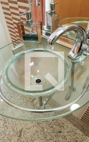 Apartamento à venda com 180m², 3 quartos e 3 vagas Apartamento à venda com 180m², 3 quartos e 3 vagasLavabo