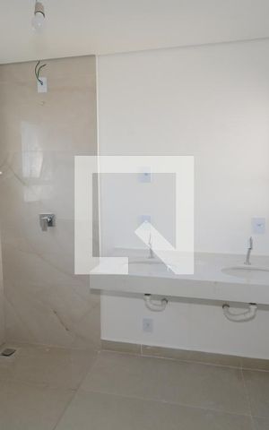 Casa de condomínio à venda com 350m², 4 quartos e 4 vagasBanheiro da Suíte 1