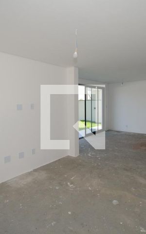 Casa de condomínio à venda com 350m², 4 quartos e 4 vagasSala