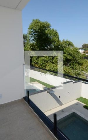 Casa de condomínio à venda com 350m², 4 quartos e 4 vagasVaranda da Suíte 3