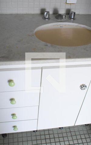 Apartamento à venda com 42m², 1 quarto e 1 vagaBanheiro