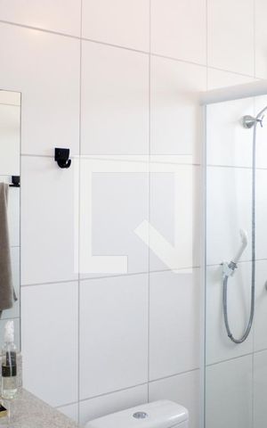 Casa de condomínio para alugar com 112m², 3 quartos e 3 vagasBanheiro 1