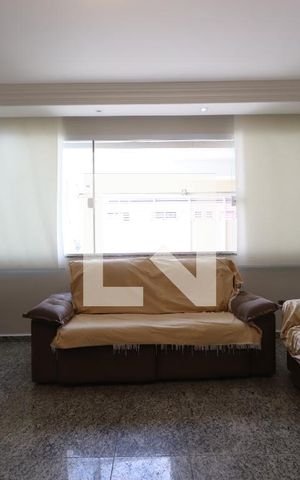 Casa à venda com 300m², 3 quartos e 2 vagasSala