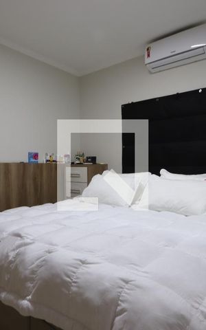 Casa à venda com 300m², 3 quartos e 2 vagasSuíte
