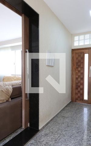 Casa à venda com 300m², 3 quartos e 2 vagasHall de Entrada