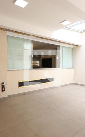 Casa à venda com 300m², 3 quartos e 2 vagasGaragem