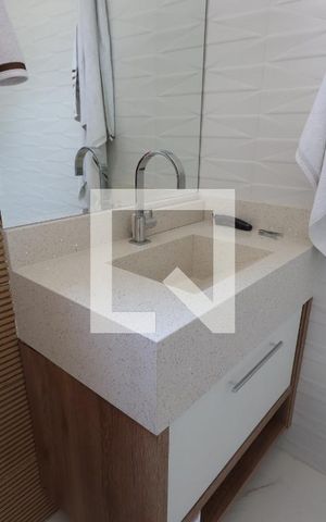 Casa à venda com 300m², 3 quartos e 2 vagasBanheiro Social
