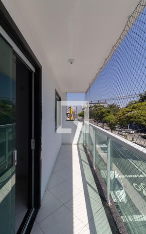 Apartamento para alugar com 65m², 2 quartos e sem vaga Apartamento para alugar com 65m², 2 quartos e sem vagaSacada Quarto 1
