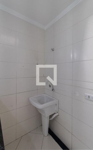 Apartamento para alugar com 65m², 2 quartos e sem vaga Apartamento para alugar com 65m², 2 quartos e sem vagaCozinha e Área de Serviço