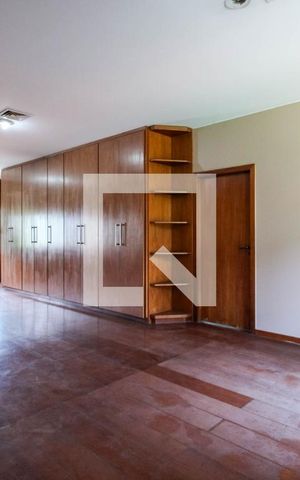 Casa à venda com 1541m², 6 quartos e 5 vagas