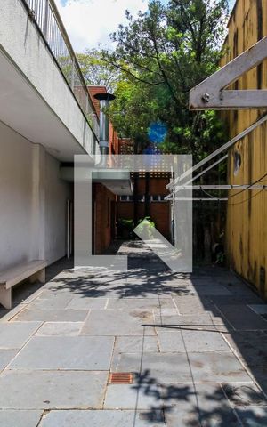 Casa à venda com 1541m², 6 quartos e 5 vagas