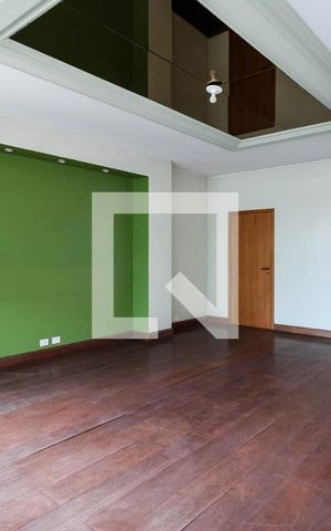 Casa à venda com 1541m², 6 quartos e 5 vagas