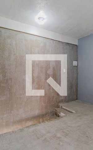 Casa à venda com 112m², 4 quartos e 4 vagas Casa à venda com 112m², 4 quartos e 4 vagasEscadas