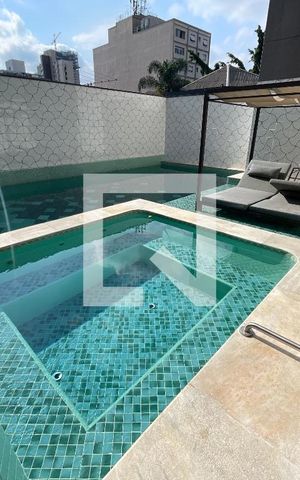 Studio para alugar com 24m², 1 quarto e sem vaga Studio para alugar com 24m², 1 quarto e sem vagaÁrea comum - Piscina