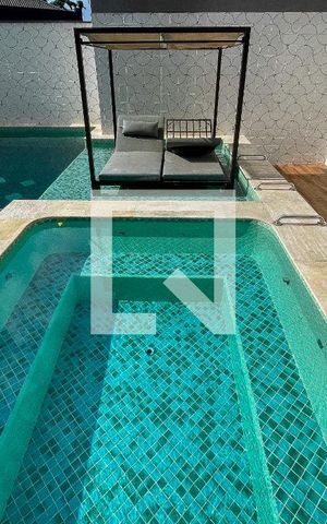 Studio para alugar com 24m², 1 quarto e sem vaga Studio para alugar com 24m², 1 quarto e sem vagaÁrea comum - Piscina