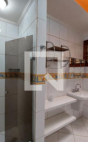 Casa à venda com 402m², 5 quartos e 4 vagasBanheiro 1