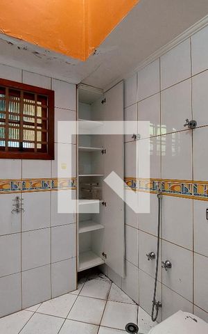 Casa à venda com 402m², 5 quartos e 4 vagasBanheiro 1