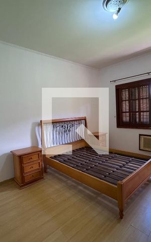Casa para alugar com 190m², 3 quartos e 3 vagas Casa para alugar com 190m², 3 quartos e 3 vagasQuarto1