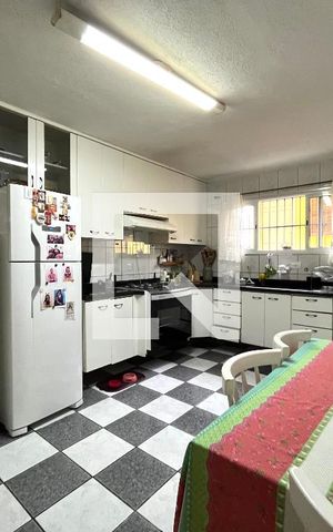 Casa à venda com 163m², 3 quartos e 2 vagasCozinha