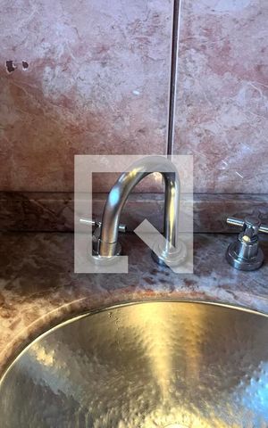 Casa à venda com 163m², 3 quartos e 2 vagasBanheiro
