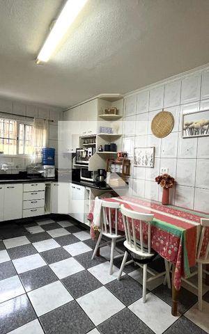 Casa à venda com 163m², 3 quartos e 2 vagasCozinha