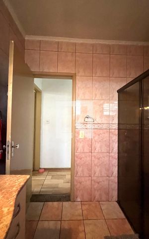 Casa à venda com 163m², 3 quartos e 2 vagasBanheiro