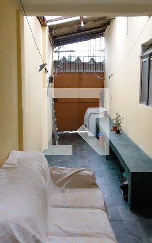Casa à venda com 171m², 2 quartos e 2 vagas Casa à venda com 171m², 2 quartos e 2 vagasCorredor