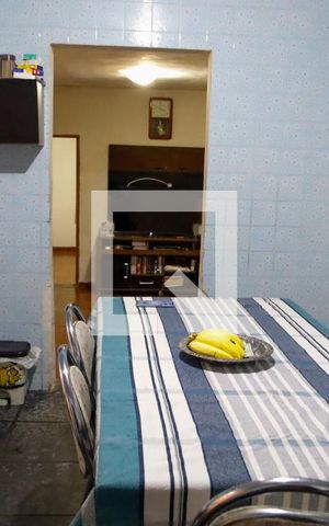 Casa à venda com 171m², 2 quartos e 2 vagas Casa à venda com 171m², 2 quartos e 2 vagasCozinha