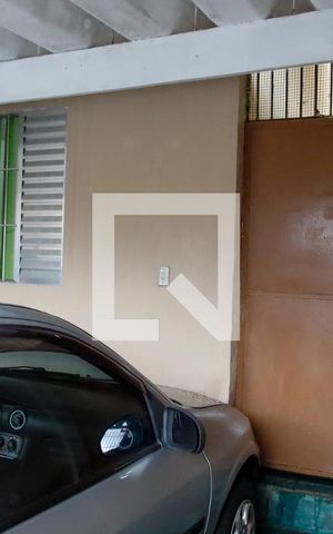 Casa à venda com 171m², 2 quartos e 2 vagas Casa à venda com 171m², 2 quartos e 2 vagasGaragem