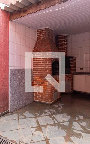 Casa à venda com 157m², 3 quartos e 6 vagas Casa à venda com 157m², 3 quartos e 6 vagasÁrea comum - Churrasqueira