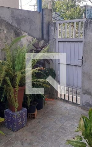 Casa à venda com 60m², 2 quartos e 1 vaga Casa à venda com 60m², 2 quartos e 1 vagaQuintal