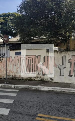 Casa à venda com 60m², 2 quartos e 1 vaga Casa à venda com 60m², 2 quartos e 1 vagaFachada