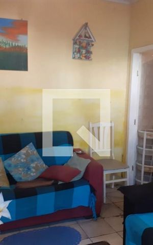 Casa à venda com 60m², 2 quartos e 1 vaga Casa à venda com 60m², 2 quartos e 1 vagaSala